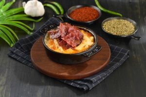PASTIRMALI HUMUS